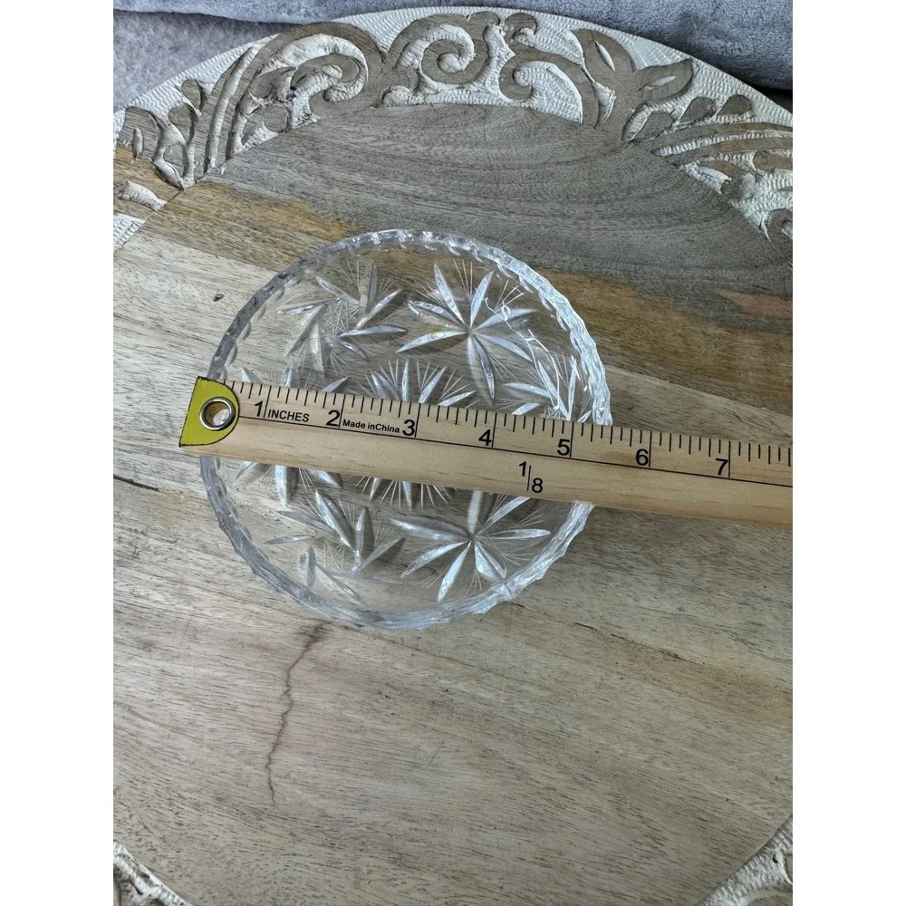 Vintage Cut Glass Starburst Pinwheel Scalloped Round Candy Bowl 5.5 Inch Clear